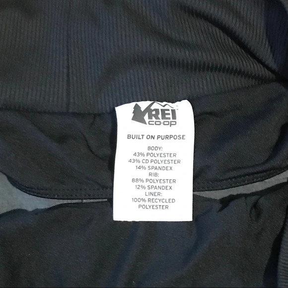 𝅺Men's REI gray athletic shorts. Size XL - Picture 10 of 11